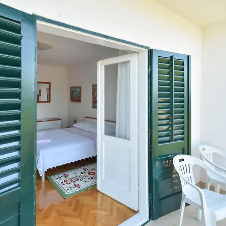 Lui By Interhome *
