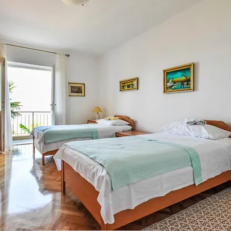 Lui By Interhome
